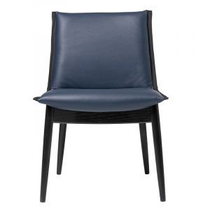 Carl Hansen E004 Embrace stoel 